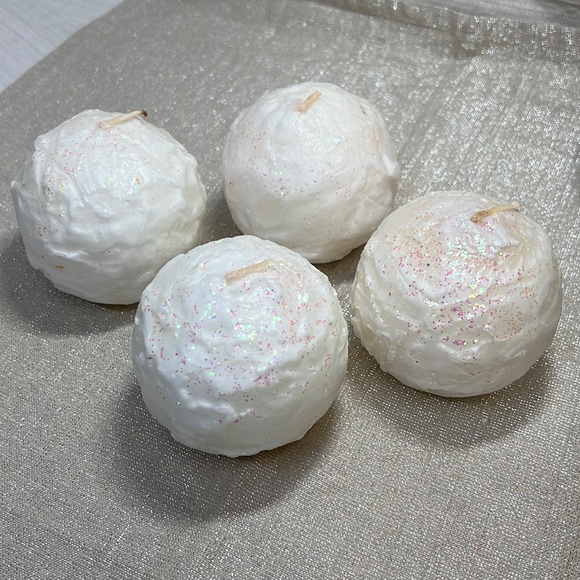 PARTYLIGHT VERSATILE VINTAGE 4 GLITTER SNOWBALL CANDLES 3’’
